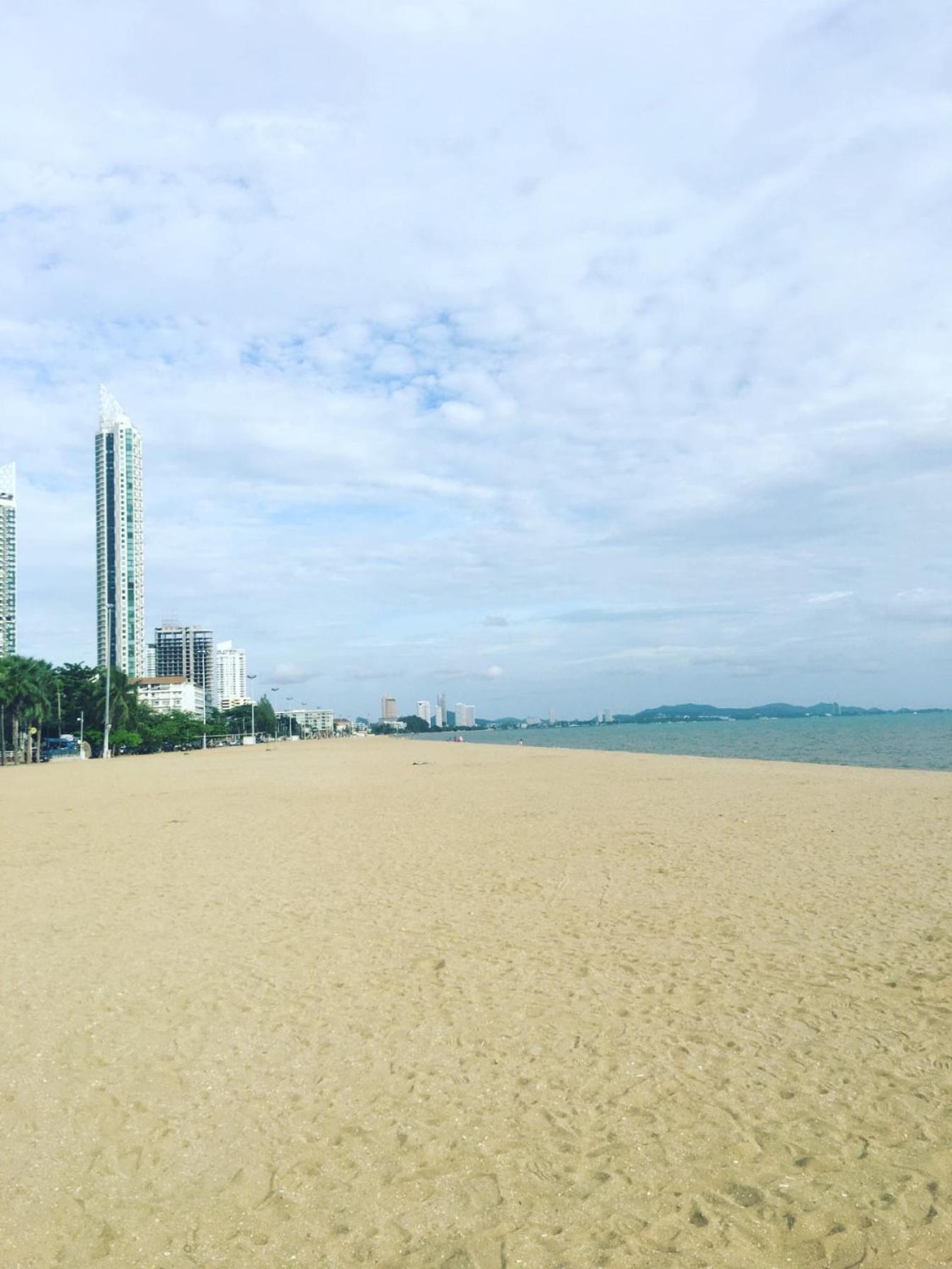 2 ห้องนอน 2 ห้องน้ำ Seaview Jomtien ชั้น18 Apartment Екстериор снимка